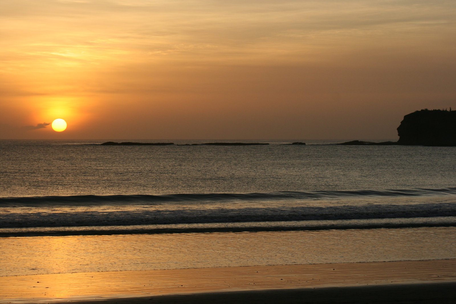 san juan del sur, nicaragua, golden hour